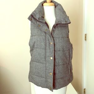 Women’s grey puffy vest